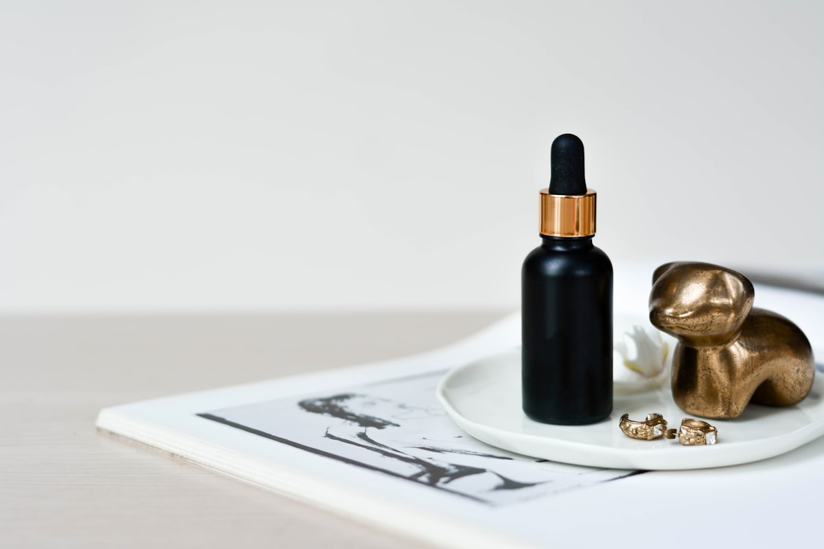 Antioxidant ingredient synergy and free radical protection
